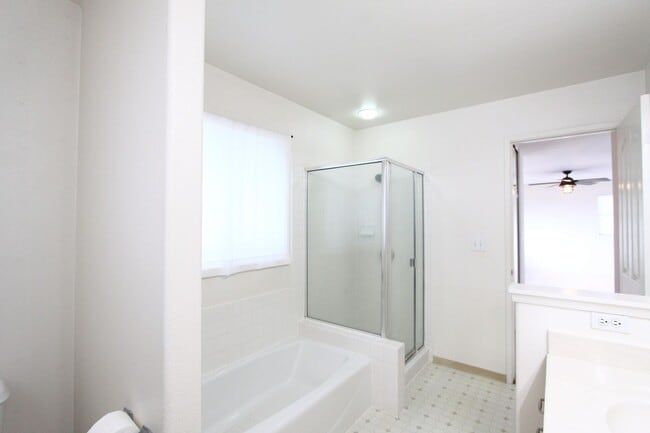 Building Photo - Mililani Mauka