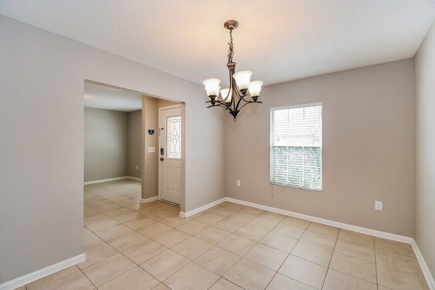 Building Photo - 2625 Fox Creek Dr