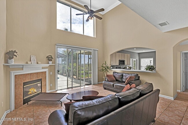 Building Photo - 4389 Seabreeze Dr