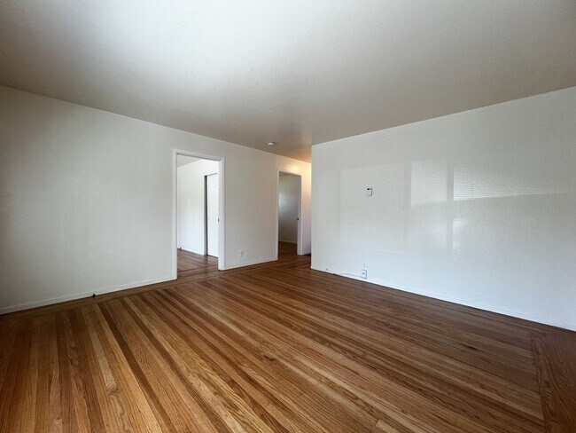Building Photo - Charming 2 Bedroom, 1 Bathroom Home with Large Fenced Yard + Garage