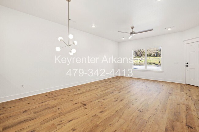 Building Photo - Brand New Duplex in Fayetteville!