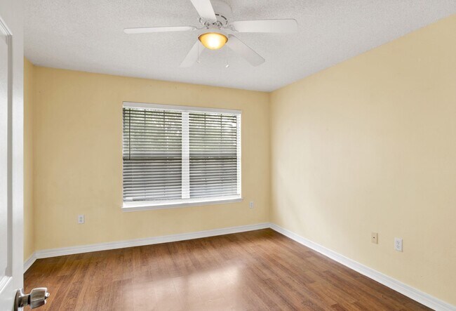 Building Photo - 3 Bed 2 Bath Home in Milton FL