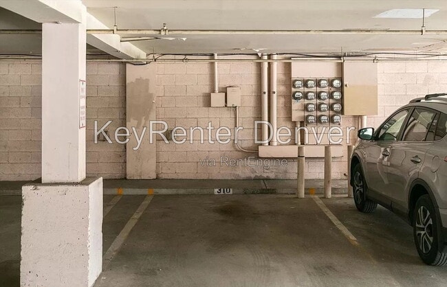 Building Photo - 1830 Newland Ct