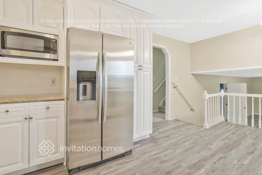 Building Photo - 695 Hickory Ridge Rd SW