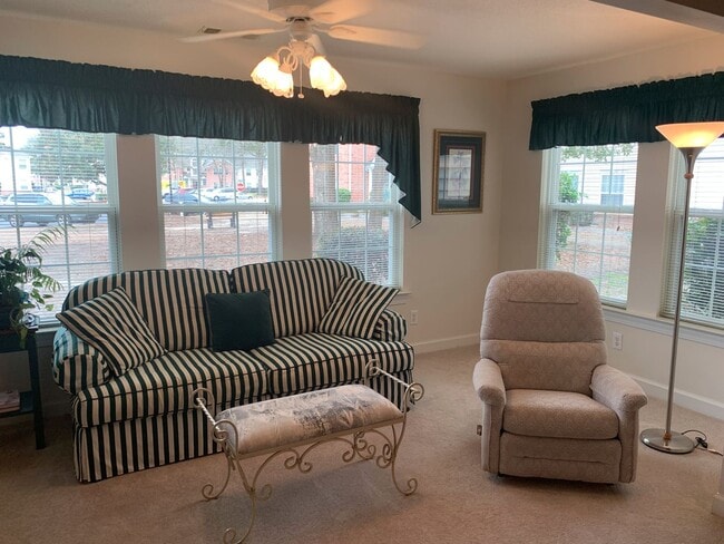 Building Photo - Beautiful, 1st Floor Unfurnished,  Bedroom Condo at Riverwoods in Murrells Inlet!