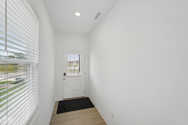 Building Photo - 15246 Swallow Fls Wy