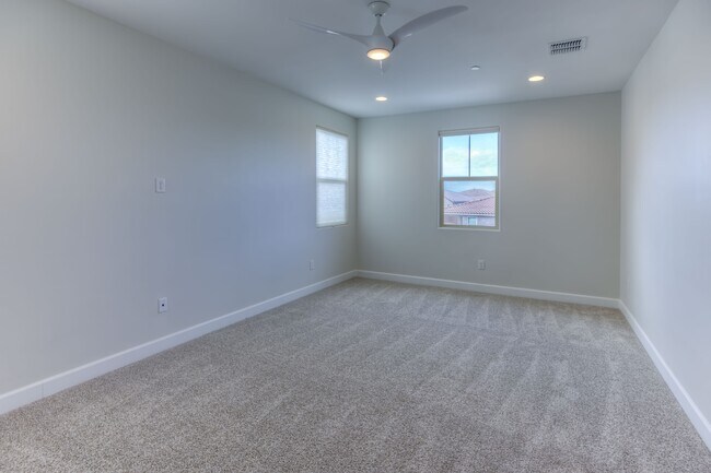 Building Photo - 5545 S Adero Cyn Trl