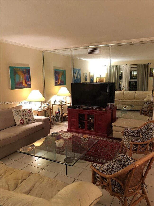 Building Photo - 255 Sunrise Dr