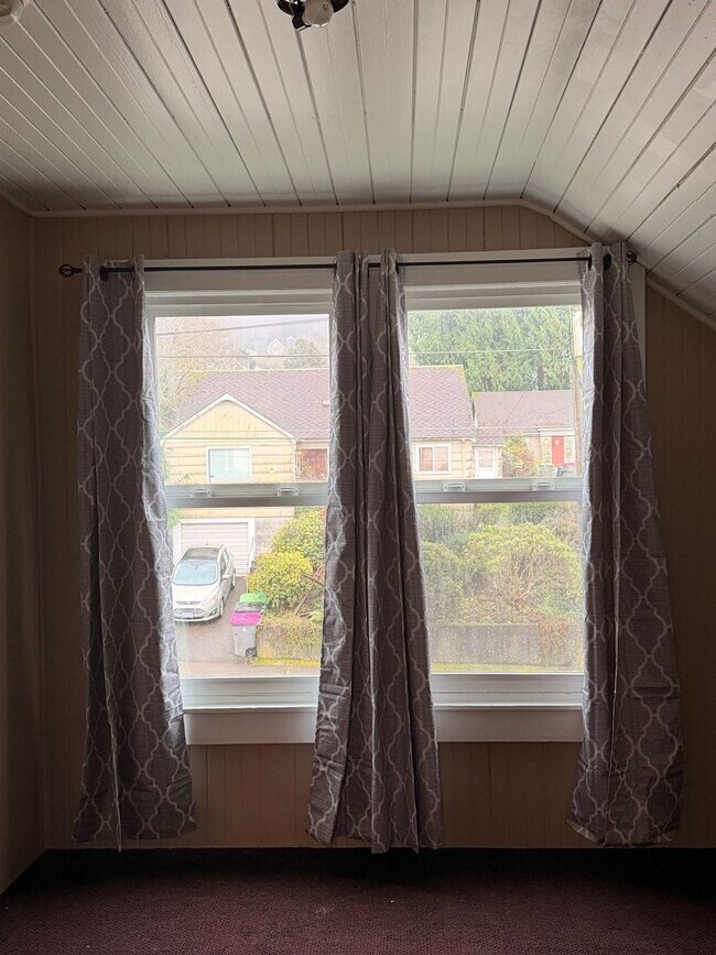 Building Photo - 3356/3372/3376 Franklin Ave.