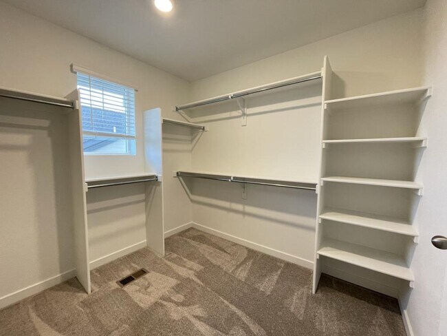 Building Photo - 4322 Fellows Dr