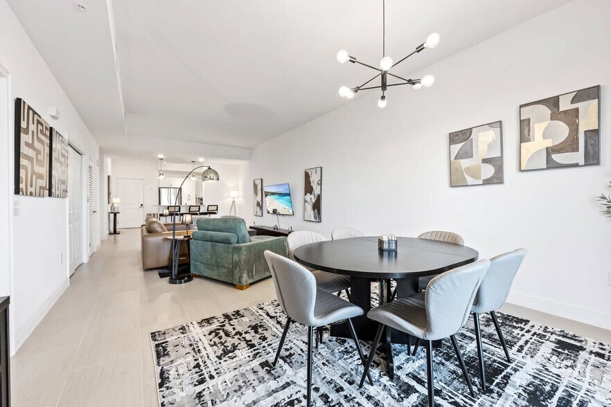 Building Photo - 701 Pilot Ln