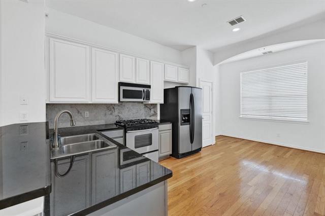 Building Photo - 4315 Holland Ave