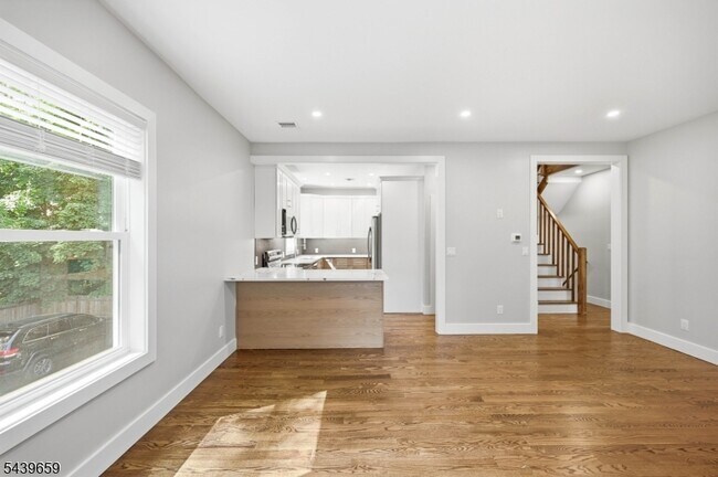Building Photo - 40 Jardine Rd