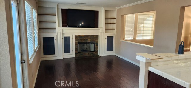 Building Photo - 573 E Stephanie Dr