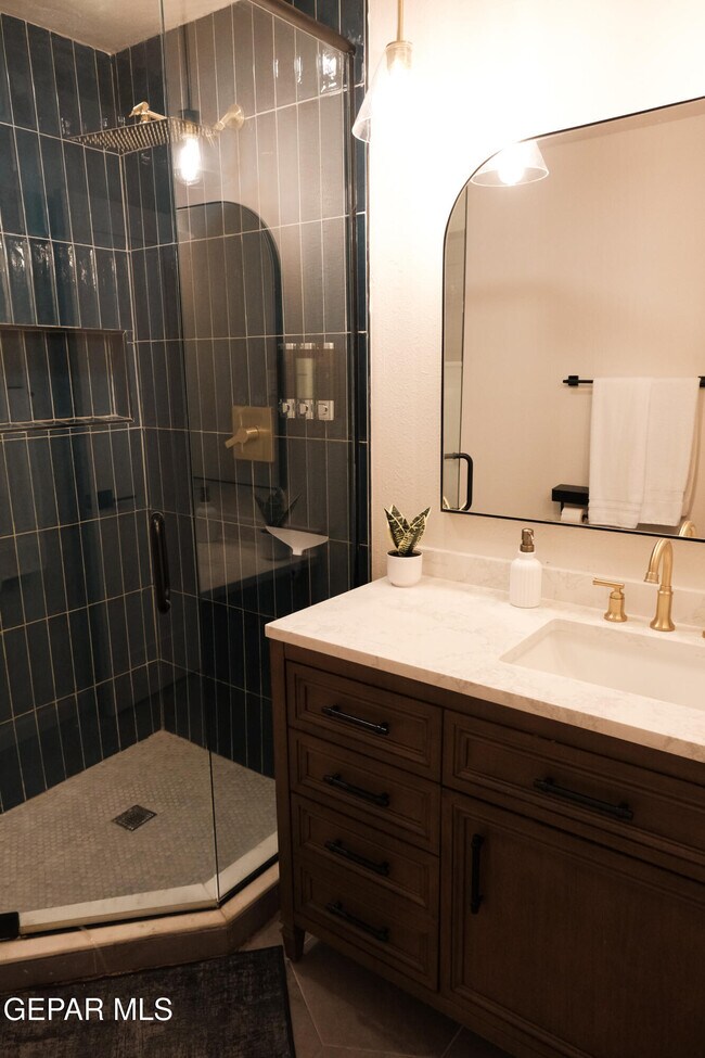 Building Photo - 9001 Lait Dr