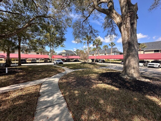 Building Photo - 2 Bedroom 2 Bath in Plantation Bay in Ormond Beach