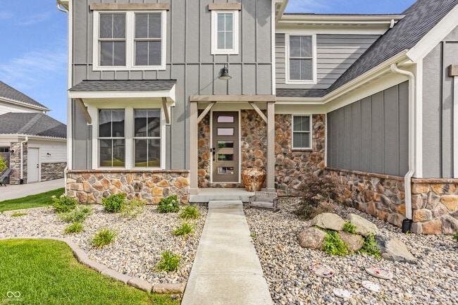 Building Photo - 14662 Golden Fox Ct.