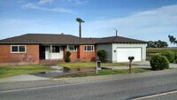 Building Photo - HUGE 2 Bed 2 Bath in the Country
