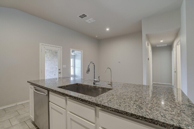 Building Photo - 13308 Avenue V