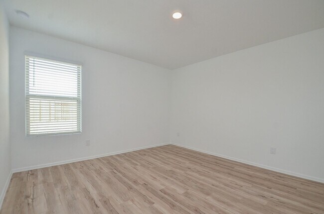 Building Photo - 18119 Rockvine Dr