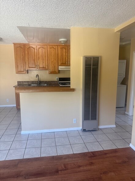 Building Photo - 2608 Manhattan Ave