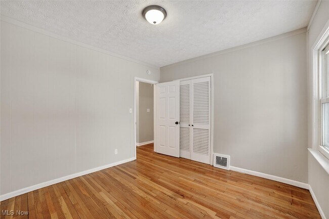 Building Photo - 4977 E 90th St