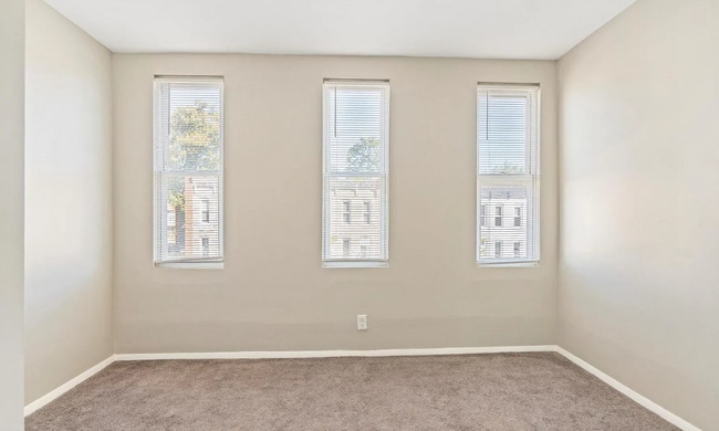 Building Photo - 163 N Wolfe St