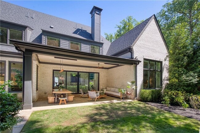 Building Photo - 840 Kenry Ct NE