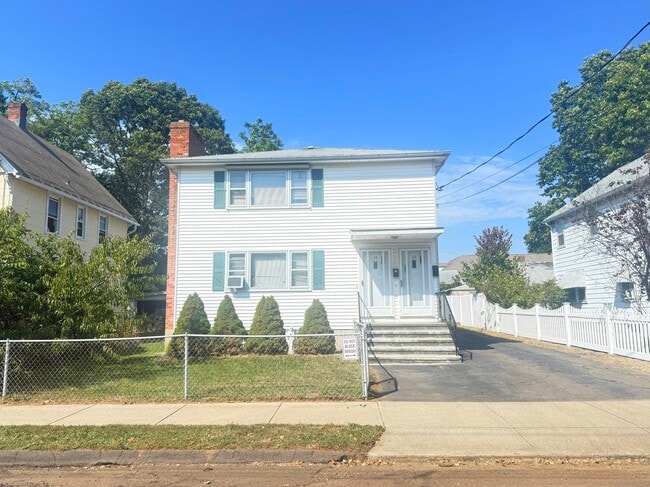 Primary Photo - 33 Jones St