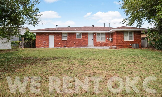 Building Photo - 132 W Jarman Dr