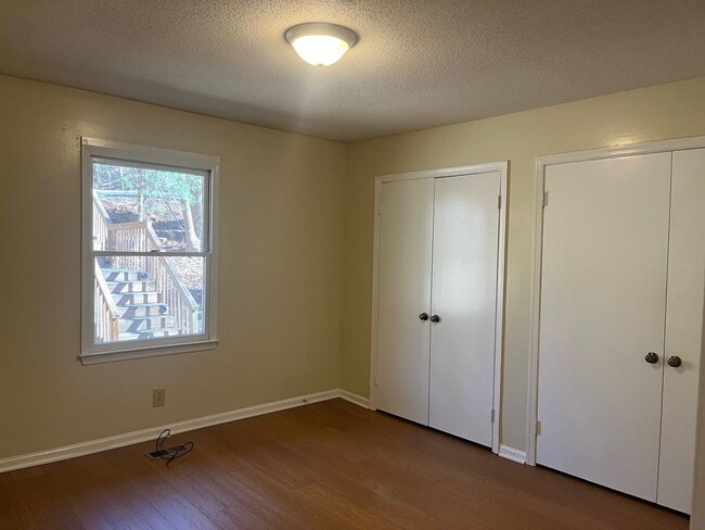 Building Photo - 293 Cedar Terrace Rd