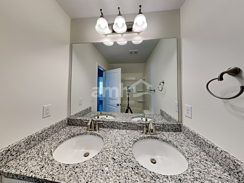 Building Photo - 94 Shelby Ct