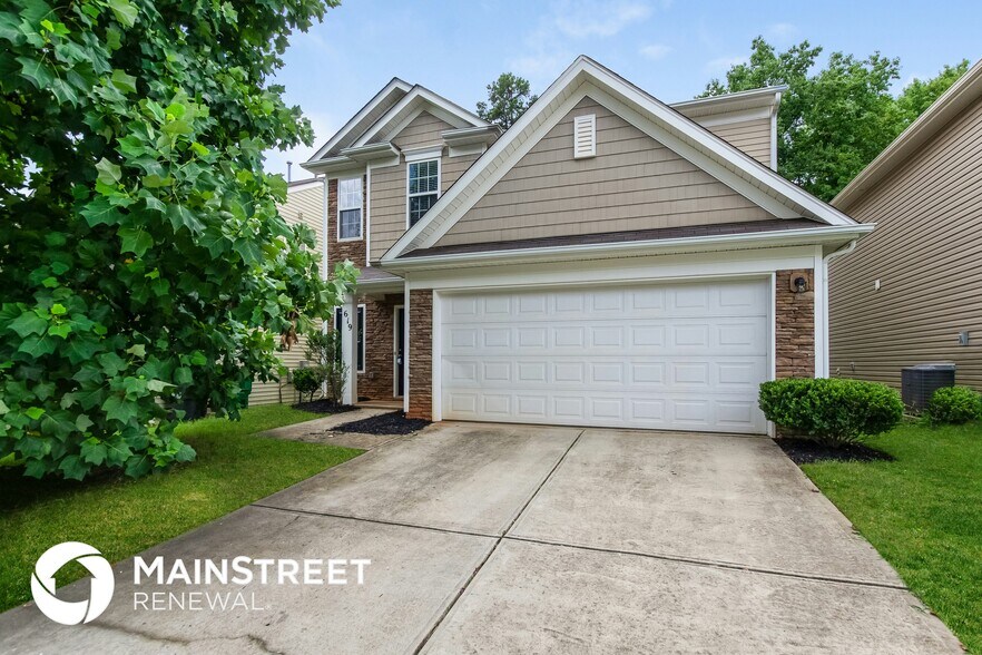 Primary Photo - 619 Mountain Quail Dr