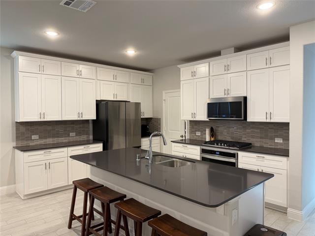 Building Photo - 3512 Lillian Ct