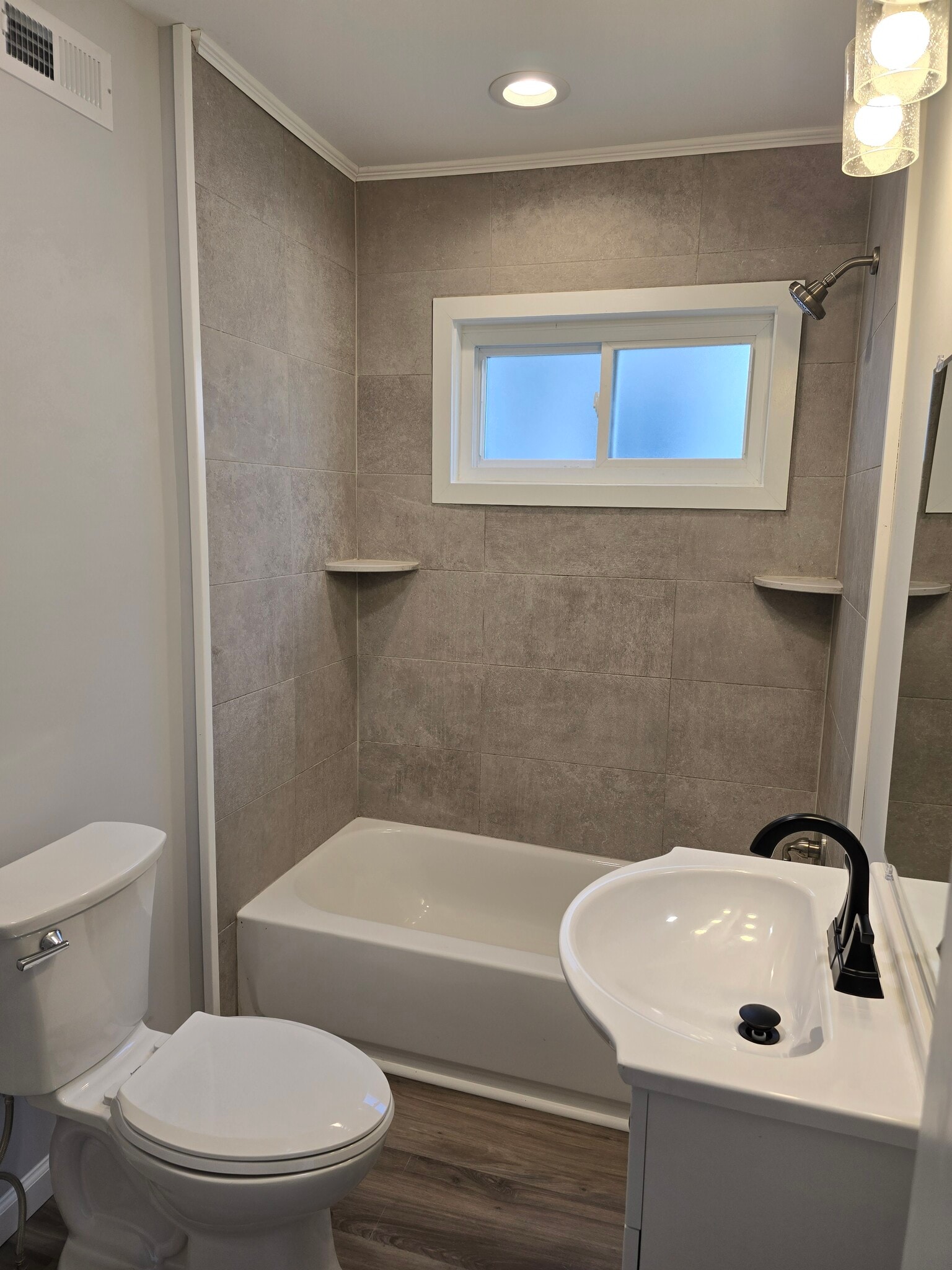 Upstairs Full Bathroom - 77 N Pennsylvania Ave