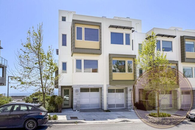 Primary Photo - SF Shipyard - 3 BR, 2.5 BA Townhouse 1,634...