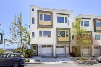 Building Photo - SF Shipyard - 3 BR, 2.5 BA Townhouse 1,634 Sq. Ft. - 3D Virtual Tour, 2-Car Garage