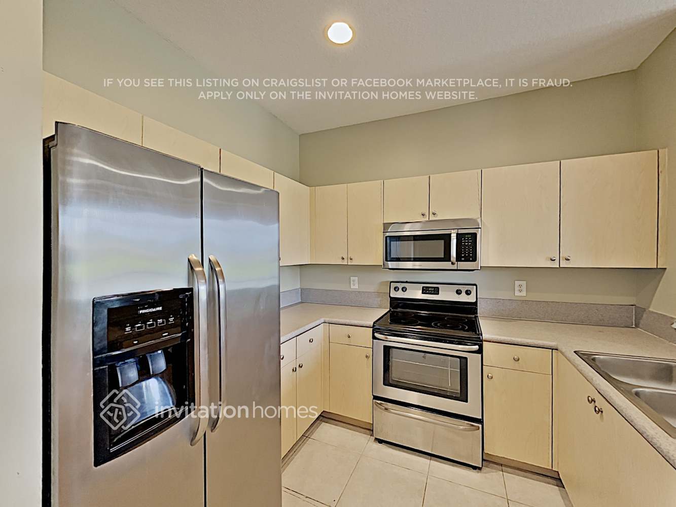 Building Photo - 215 River Bluff Ln