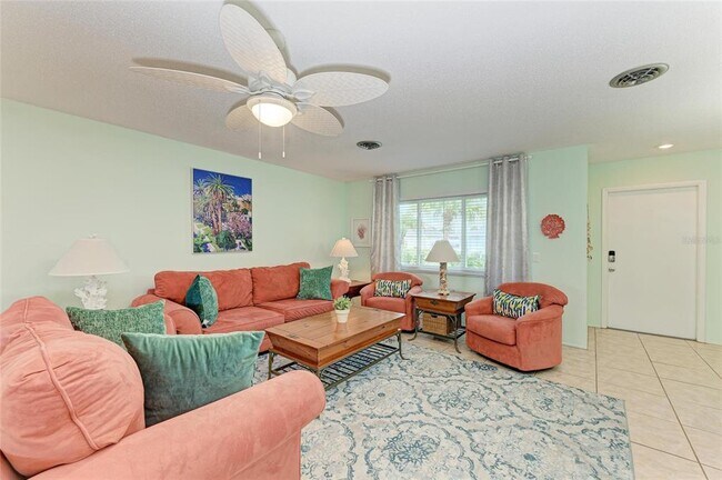 Building Photo - 265 Dorchester Dr