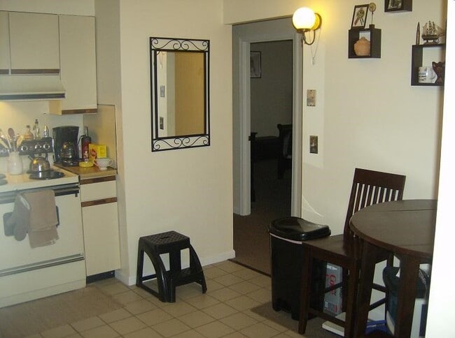 Building Photo - 151 Coolidge Ave