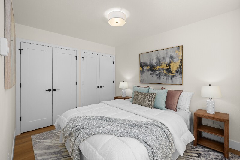 Building Photo - 2349 NE 127th St