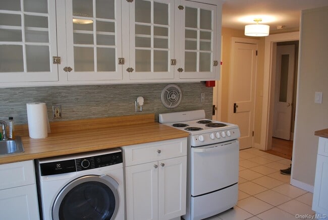 Building Photo - 35 Oakland Ave