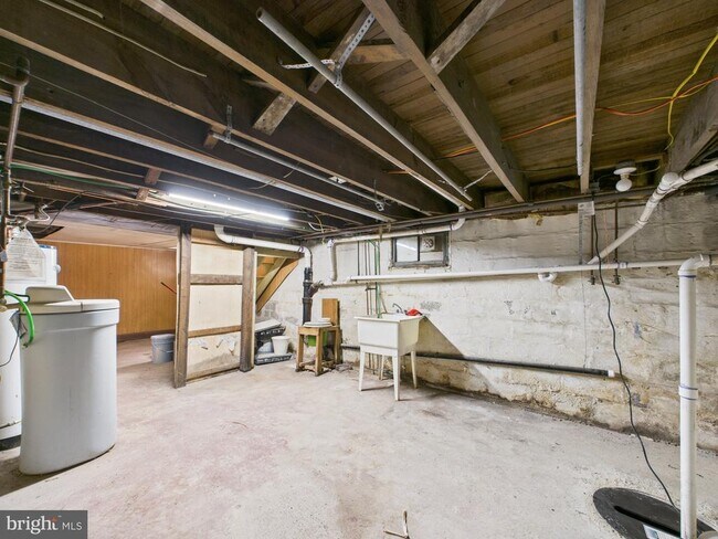 Building Photo - 820 E Oldtown Rd