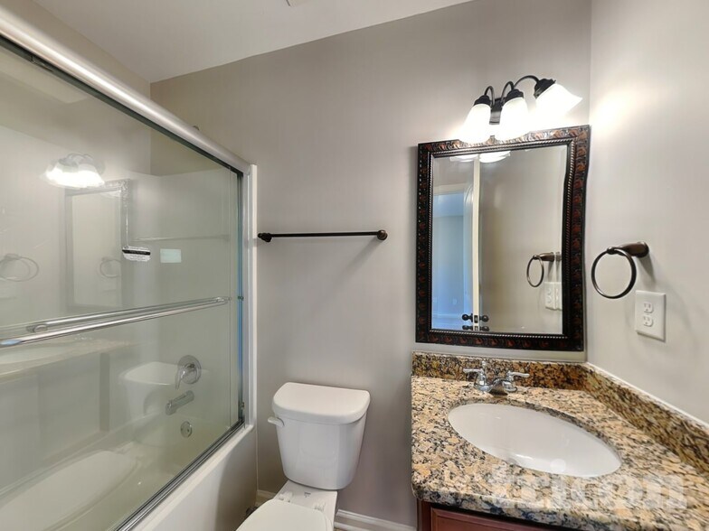 Building Photo - 978 Reddy Farm Ln