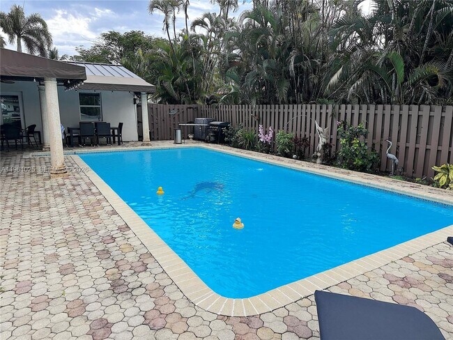 Building Photo - 13000 Coronado Ln