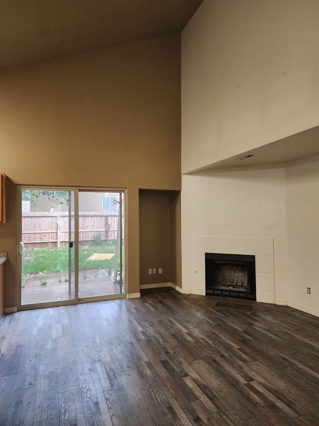 Building Photo - 93 N 4000 W