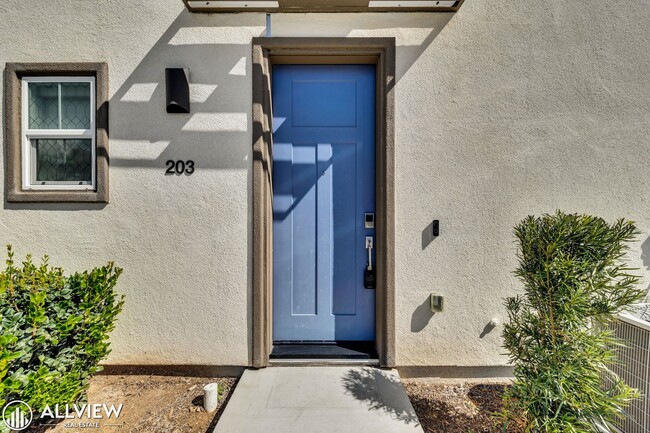 Building Photo - Bright 4-Bed, 2.5-Bath Home in Fallbrook’s Citro Community