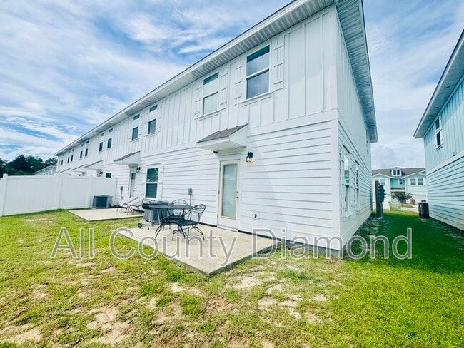 Building Photo - 7478 Shadow Lake Dr