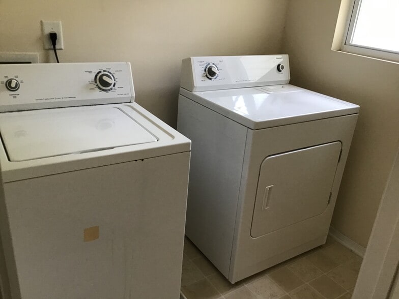 washer & dryer - 306 Kiskadee Loop