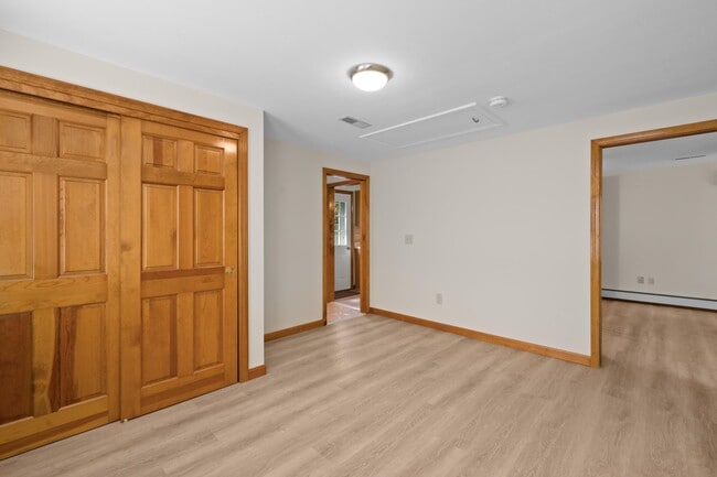 Building Photo - 53 Azarian Rd